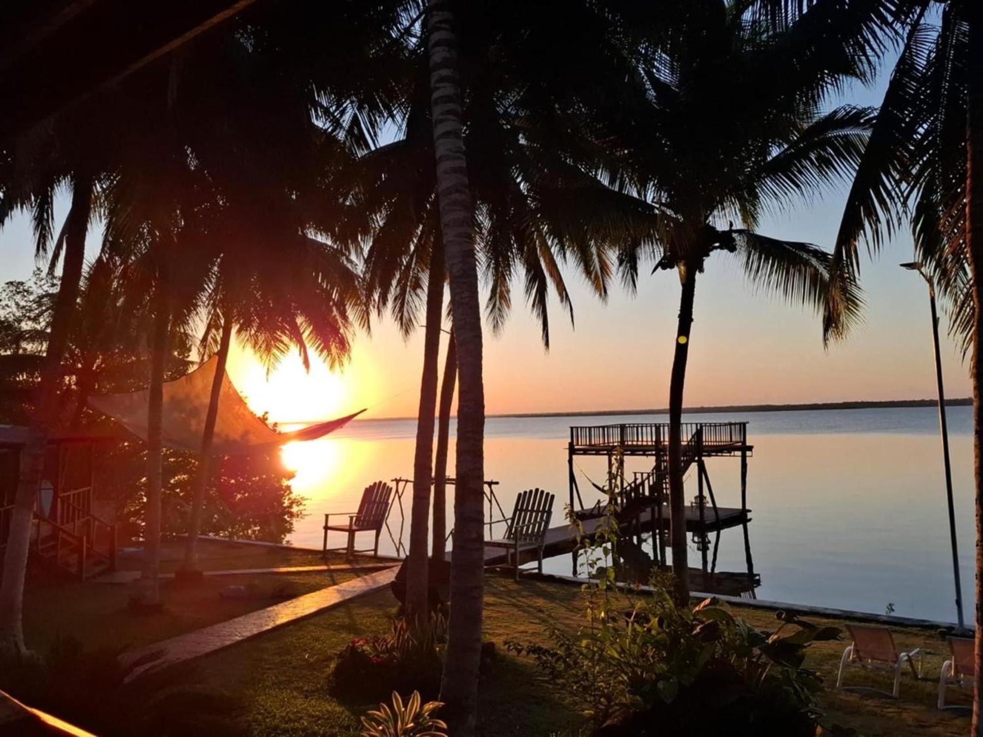 Coras Place Bacalar Lagoon Front Extérieur photo
